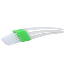 Load image into Gallery viewer, 2In1 Green Car Air-conditioner Outlet Dirt Duster Cleaner Brush Car Air Conditioning Vent Blinds Cleaning Brush Car Accessories
